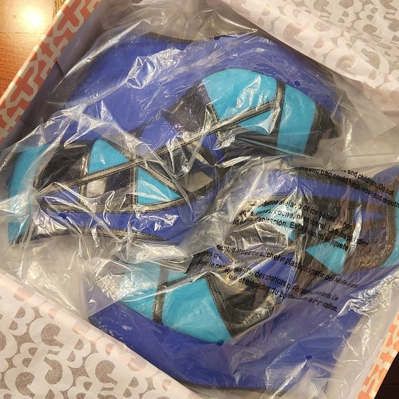 Blue geometric design wedge shoes from Gianni Bini - Picture 2 of 5